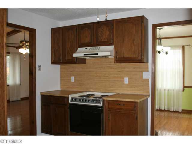 6402 Radds Street Lexington, NC 27295 - Photo 6 of 14 Kitchen.