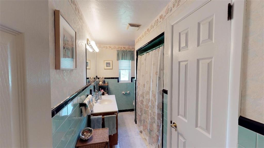 128 Cashdollar Road Mars, PA 16046 - Photo 18 of 24 Main Level Bathroom!