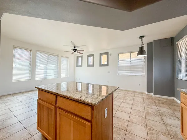 $1,795 | 16825 North 14th Street, Unit 90, Phoenix, AZ 85022