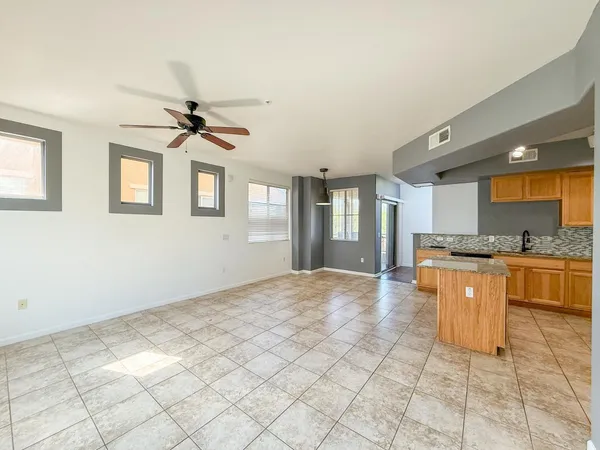 $1,795 | 16825 North 14th Street, Unit 90, Phoenix, AZ 85022