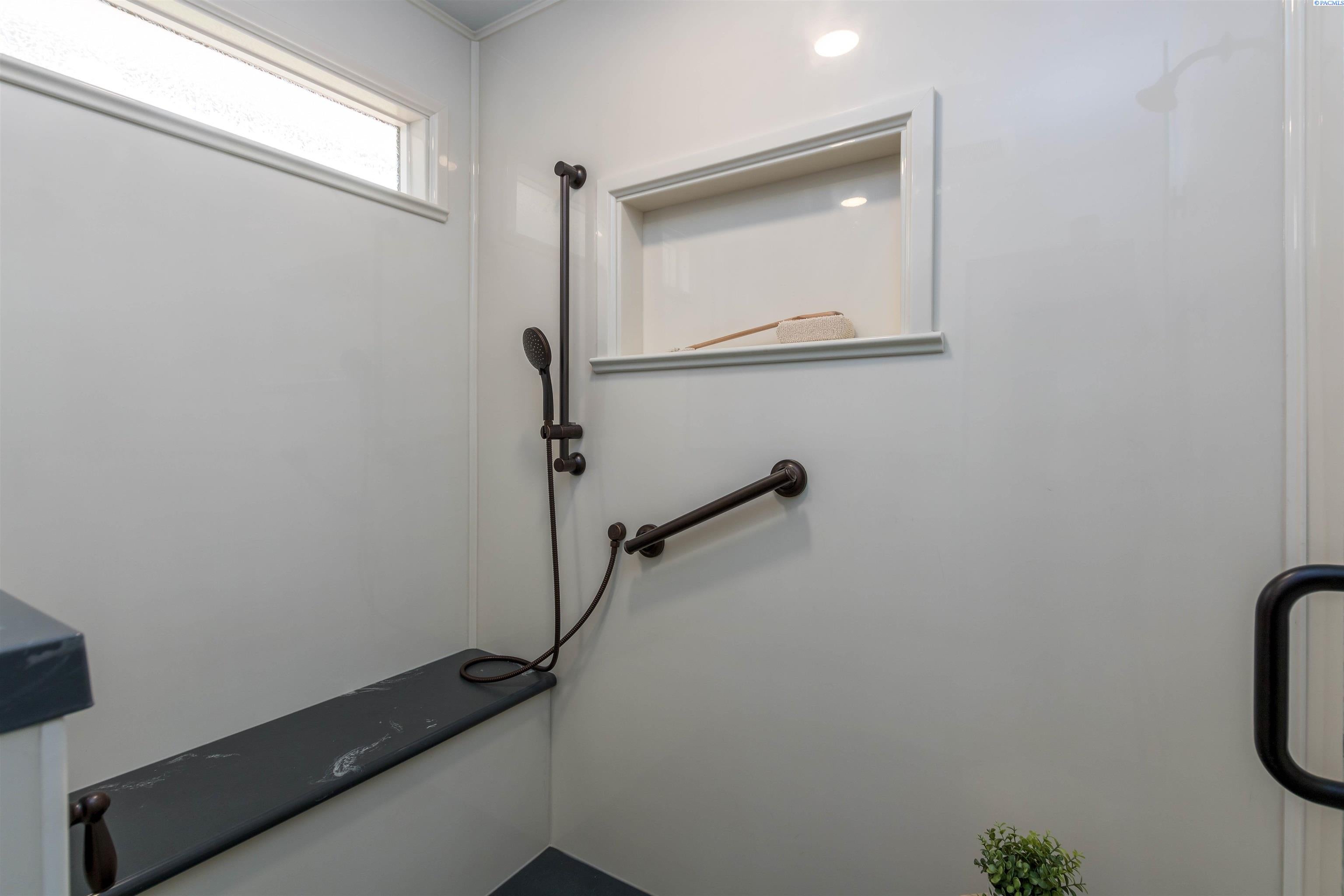 9012 West Franklin Road Pasco, WA 99301 - Photo 23 of 39 Gallery Image 23