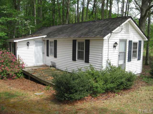 2006 Johnston County Road Benson, NC 27504 - Photo 17 of 25 Photo 17