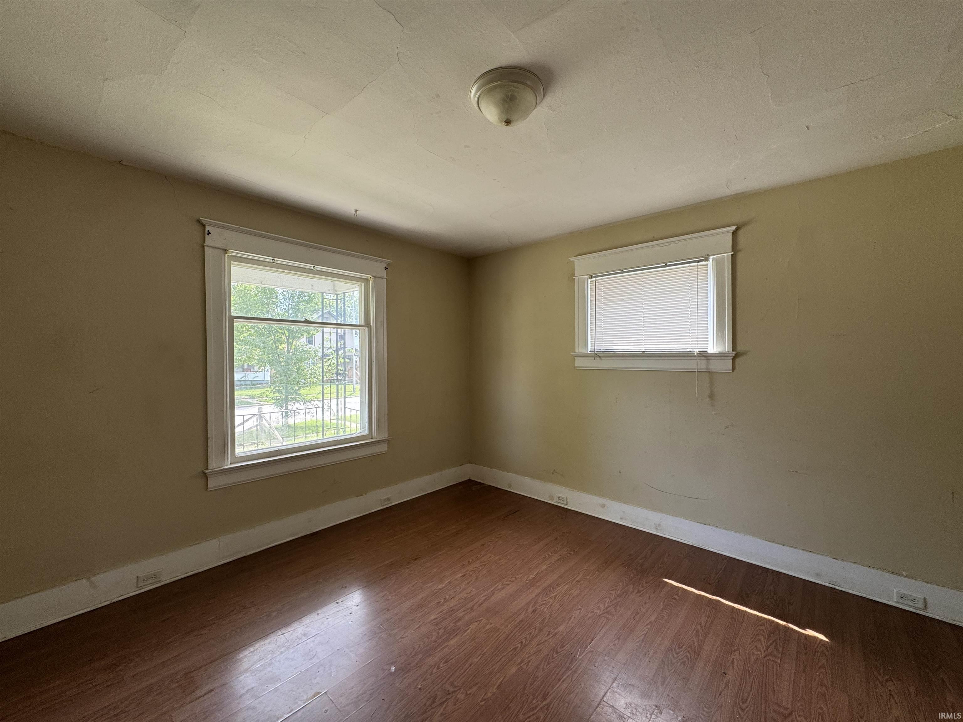 3722 South Harrison Street Fort Wayne, IN 46807 - Photo 2 of 19