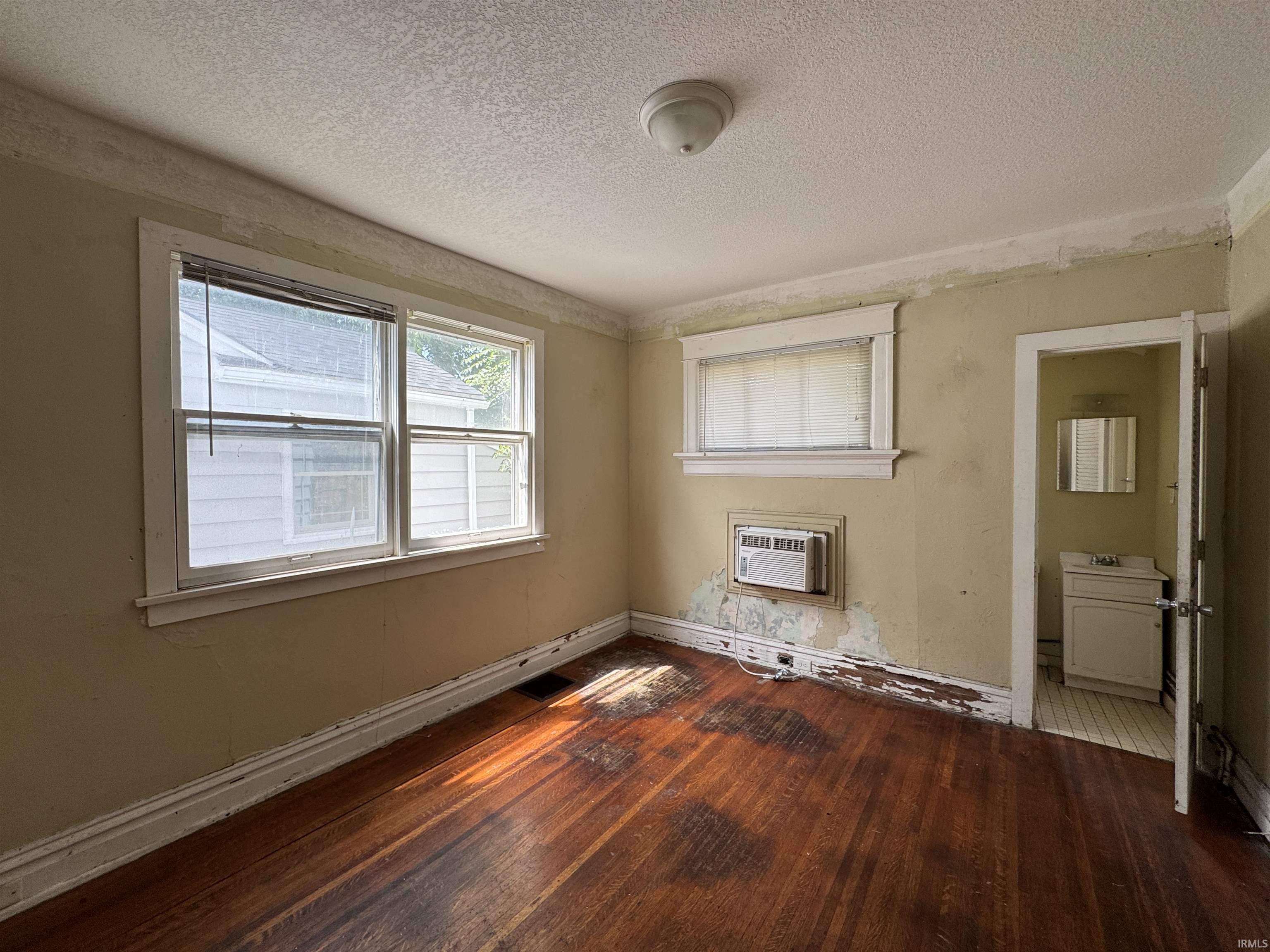 3722 South Harrison Street Fort Wayne, IN 46807 - Photo 4 of 19