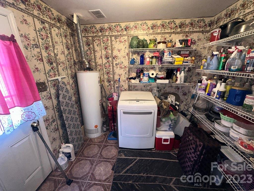 708 Milan Road East Charlotte, NC 28216 - Photo 18 of 22 Gallery Image 18