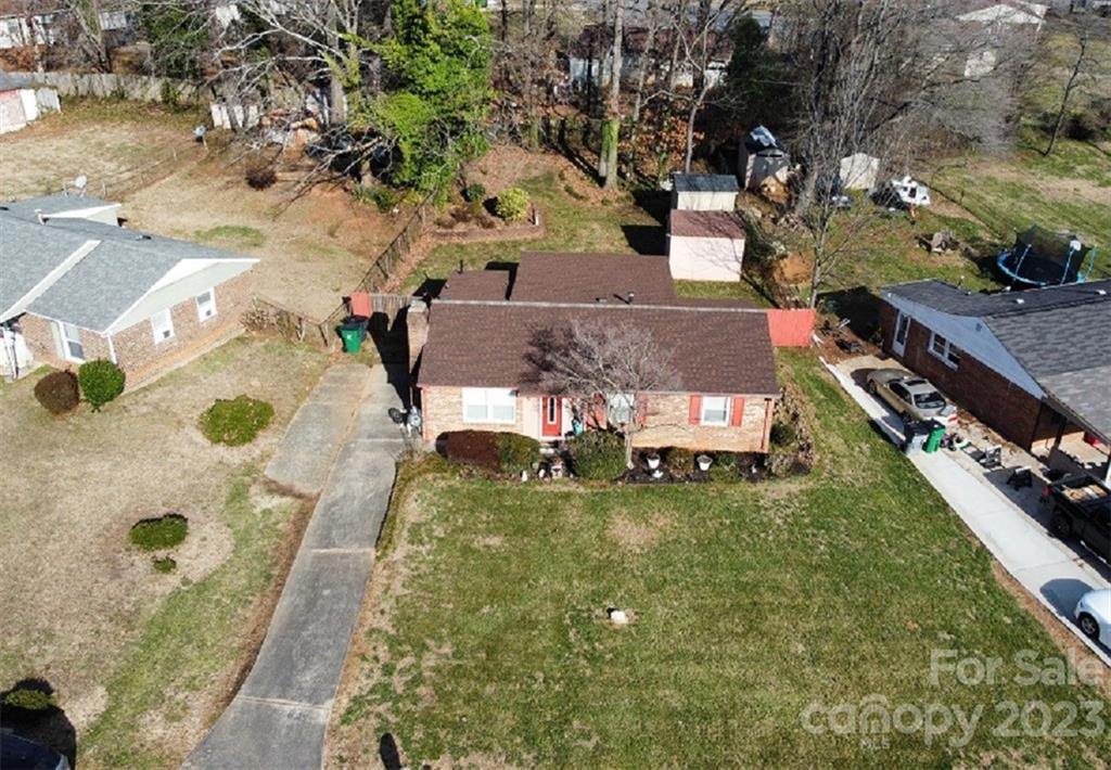 708 Milan Road East Charlotte, NC 28216 - Photo 2 of 22 Gallery Image 2