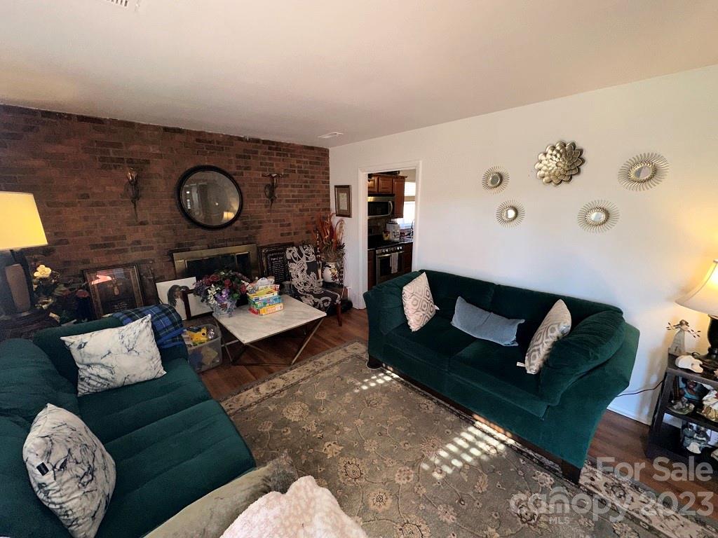 708 Milan Road East Charlotte, NC 28216 - Photo 6 of 22 Gallery Image 6