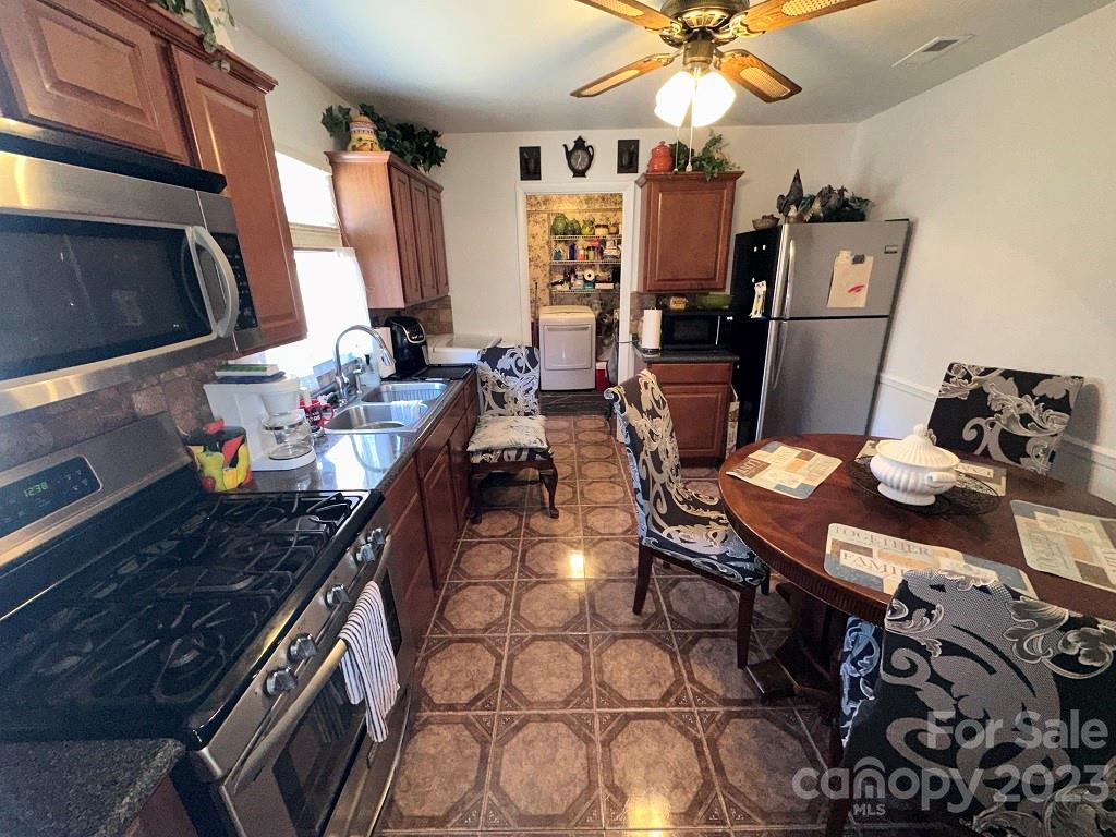708 Milan Road East Charlotte, NC 28216 - Photo 8 of 22 Gallery Image 8
