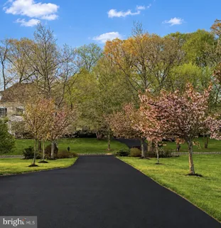 $2,175,000 | 104 Meadowview Drive, Doylestown, PA 18902