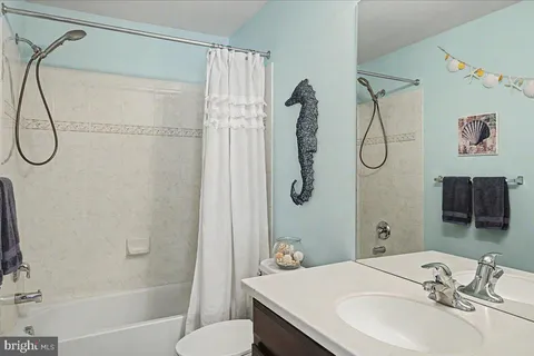 $2,175,000 | 104 Meadowview Drive, Doylestown, PA 18902