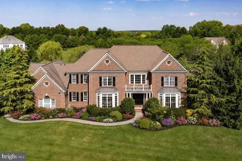 $2,175,000 | 104 Meadowview Drive, Doylestown, PA 18902