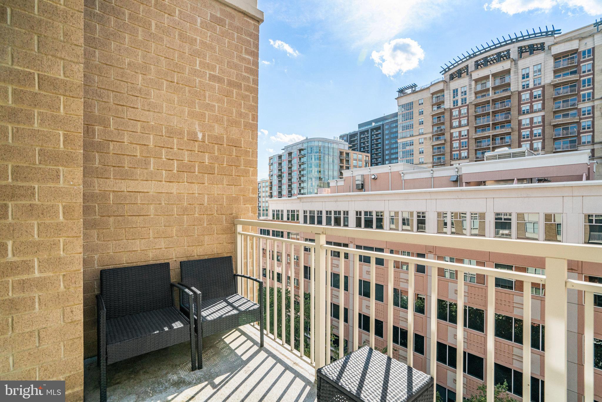 820 North Pollard Street, Unit 915 Arlington, VA 22203 - Photo 23 of 30 a view of a building from a balcony