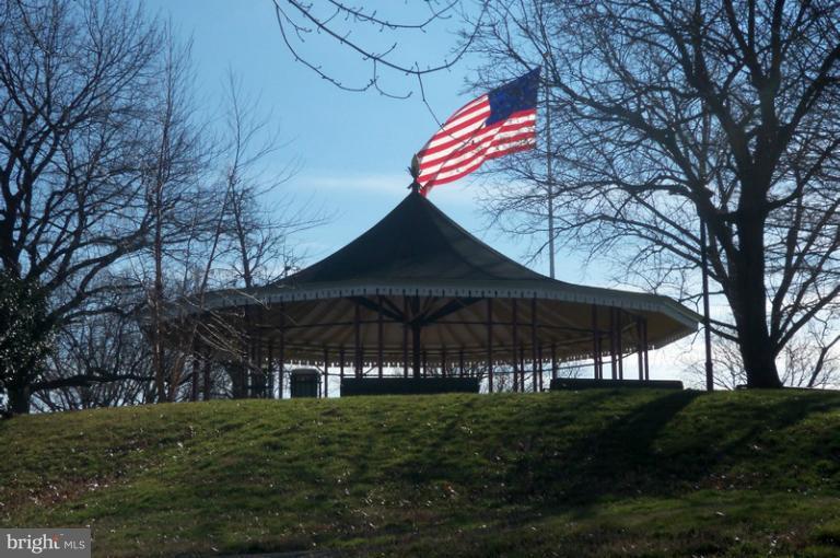 1512 Riverside Avenue Baltimore, MD 21230 - Photo 14 of 16 Riverside Park Pavillion