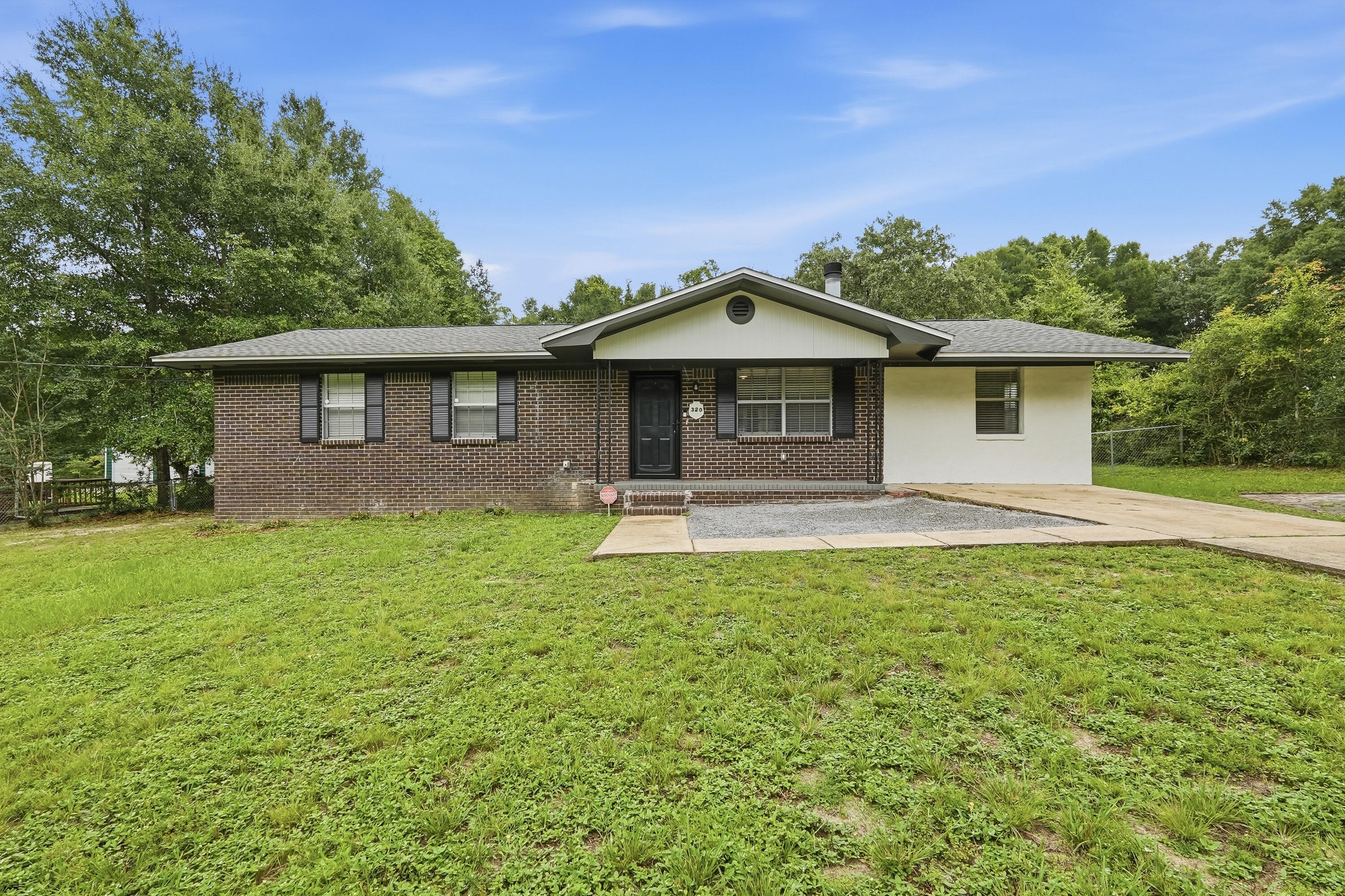 320 Forrest Parkway Crestview, FL 32539 - Photo 3 of 47 320 forrest pkwy-9
