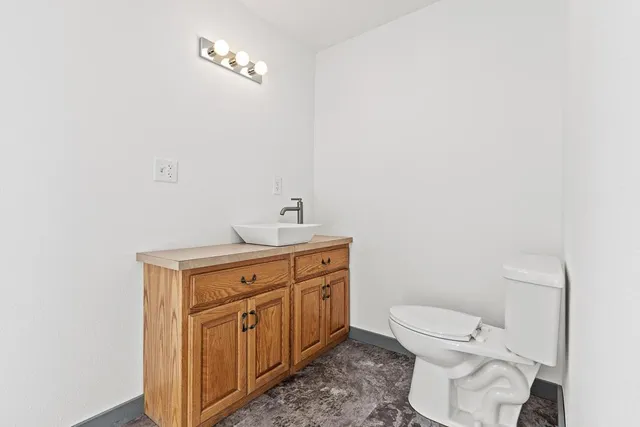 $135,000 | 409 4th Street West, Canby, MN 56220