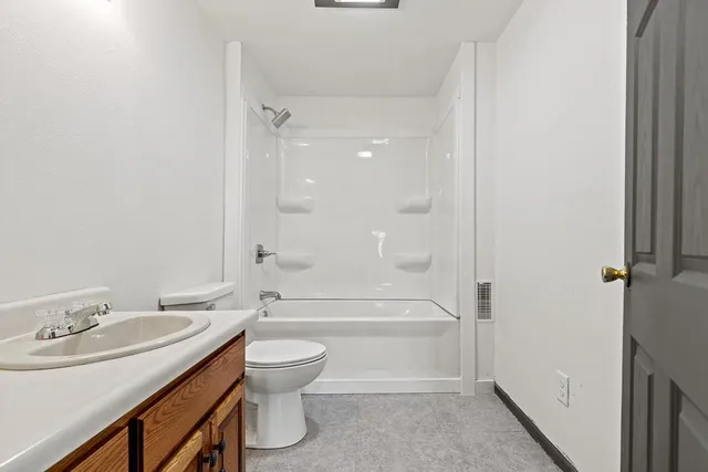 $135,000 | 409 4th Street West, Canby, MN 56220