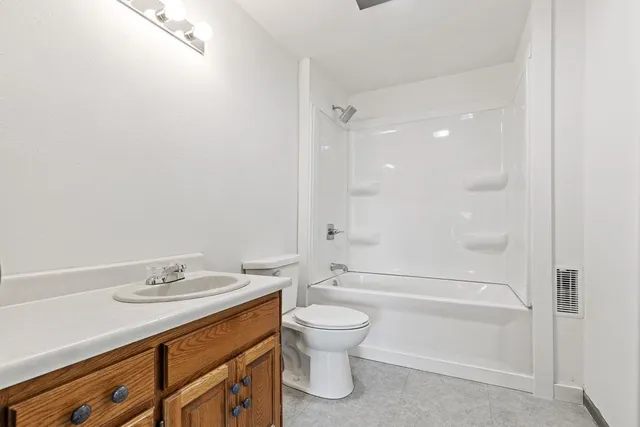 $135,000 | 409 4th Street West, Canby, MN 56220