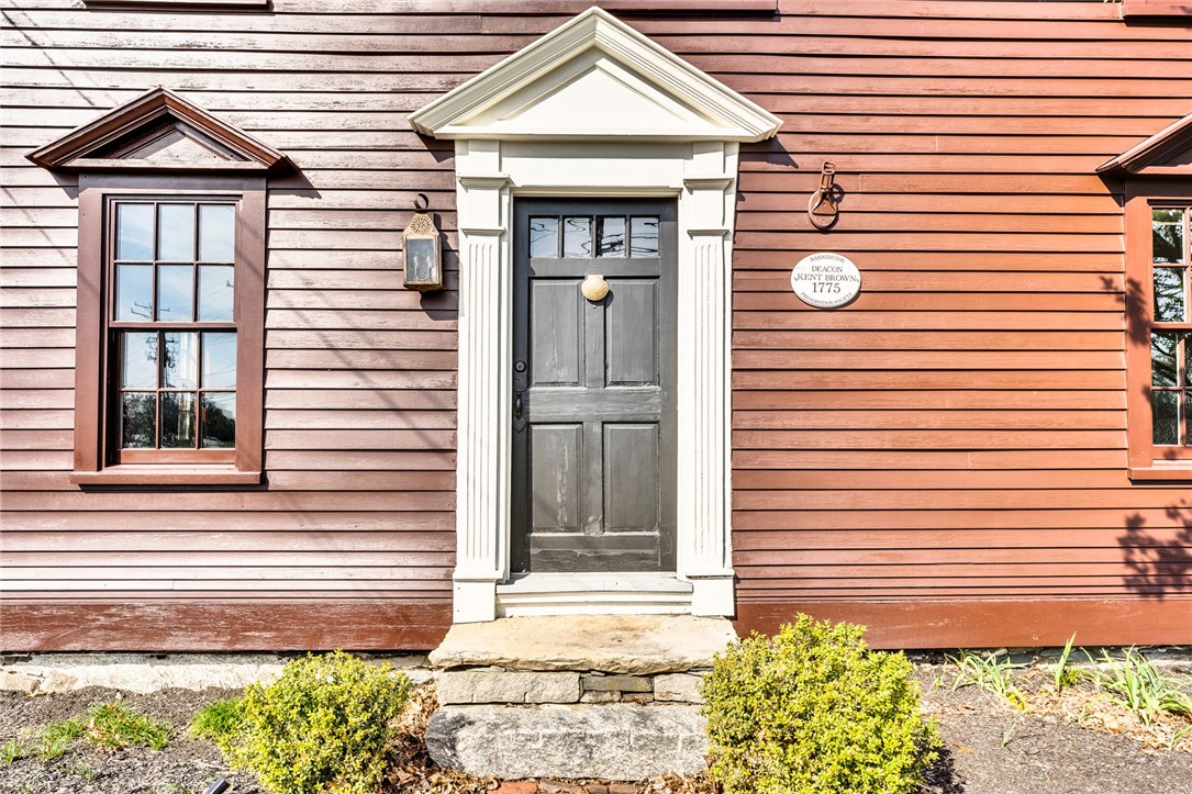 530 County Road Barrington, RI 02806 - Photo 7 of 43 Gallery Image 7