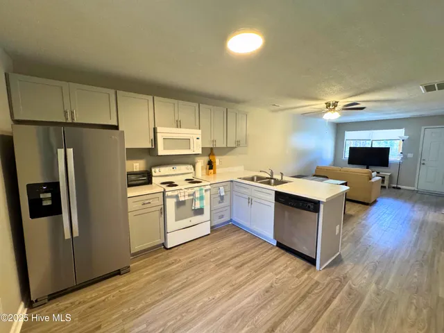 $1,200 | 522 South Kerr Avenue, Unit 56, Wilmington, NC 28403