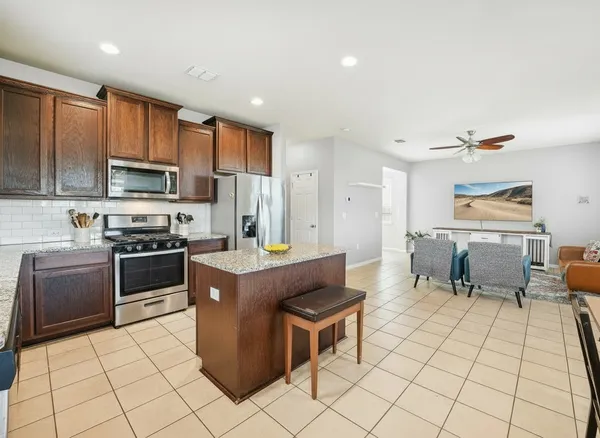 $1,900 | 5303 Marsh Lane, Buda, TX 78610