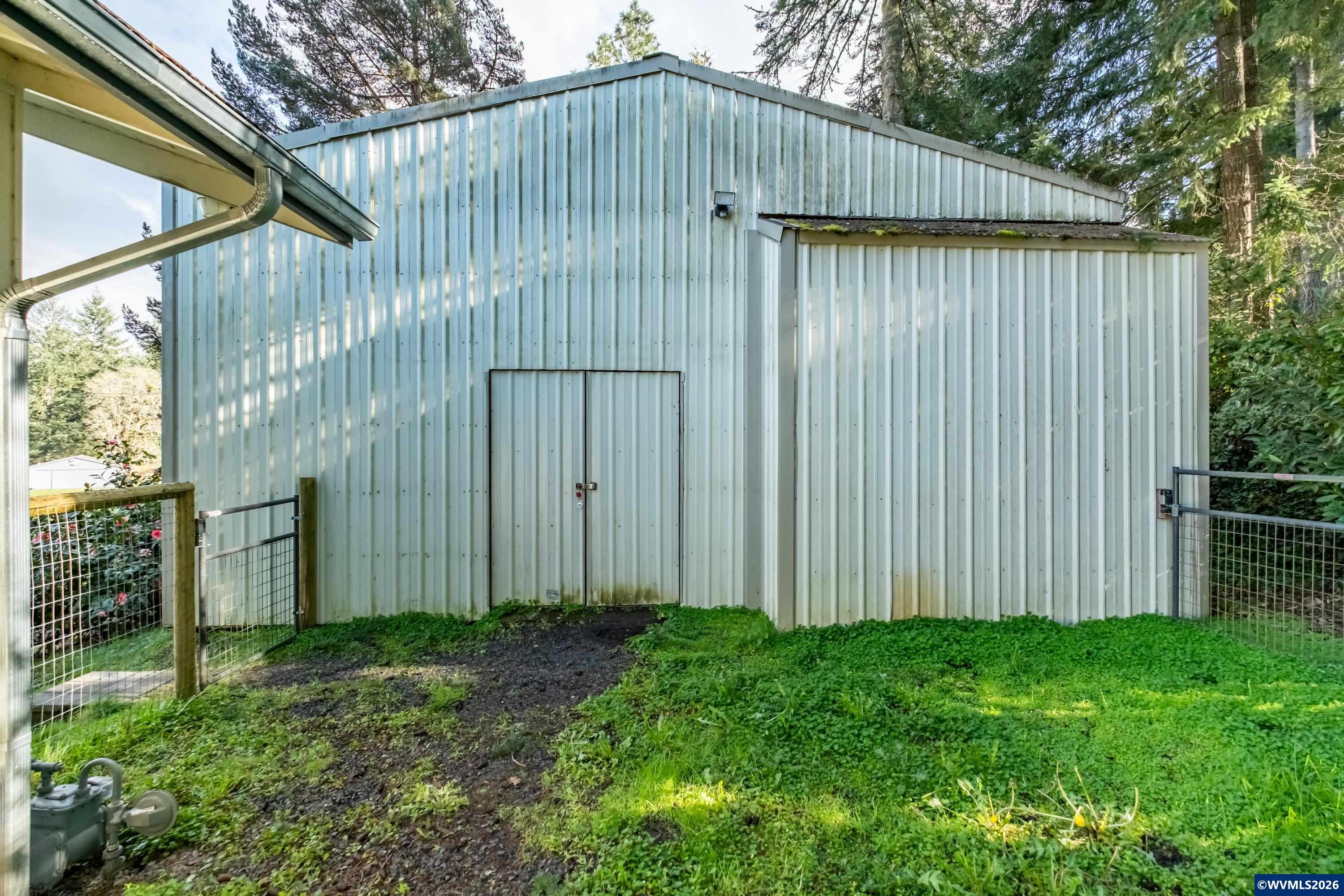30550 Rancho Road Lebanon, OR 97355 - Photo 37 of 50