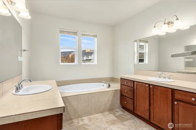 $3,600 | 1247 Northeast Hickory Lane, Unit 54, Issaquah, WA 98029