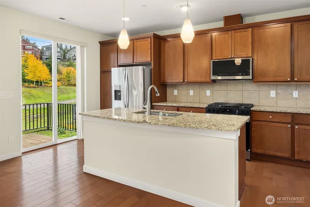 $3,600 | 1247 Northeast Hickory Lane, Unit 54, Issaquah, WA 98029