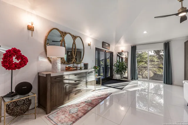 $1,299,999 | 311 East Woodlake Drive, San Antonio, TX 78229