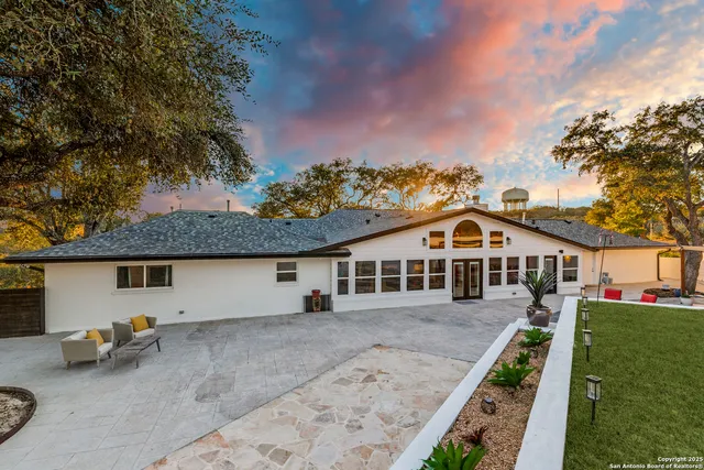 $1,299,999 | 311 East Woodlake Drive, San Antonio, TX 78229