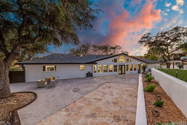 $1,299,999 | 311 East Woodlake Drive, San Antonio, TX 78229