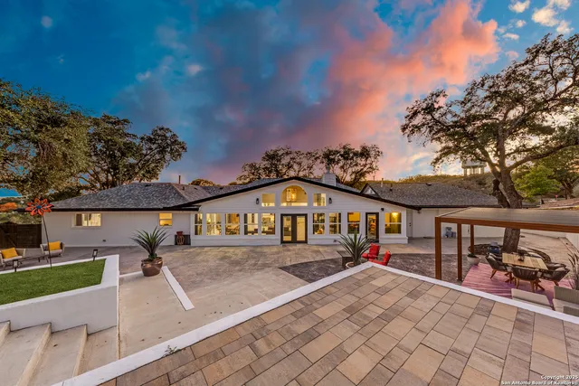 $1,299,999 | 311 East Woodlake Drive, San Antonio, TX 78229