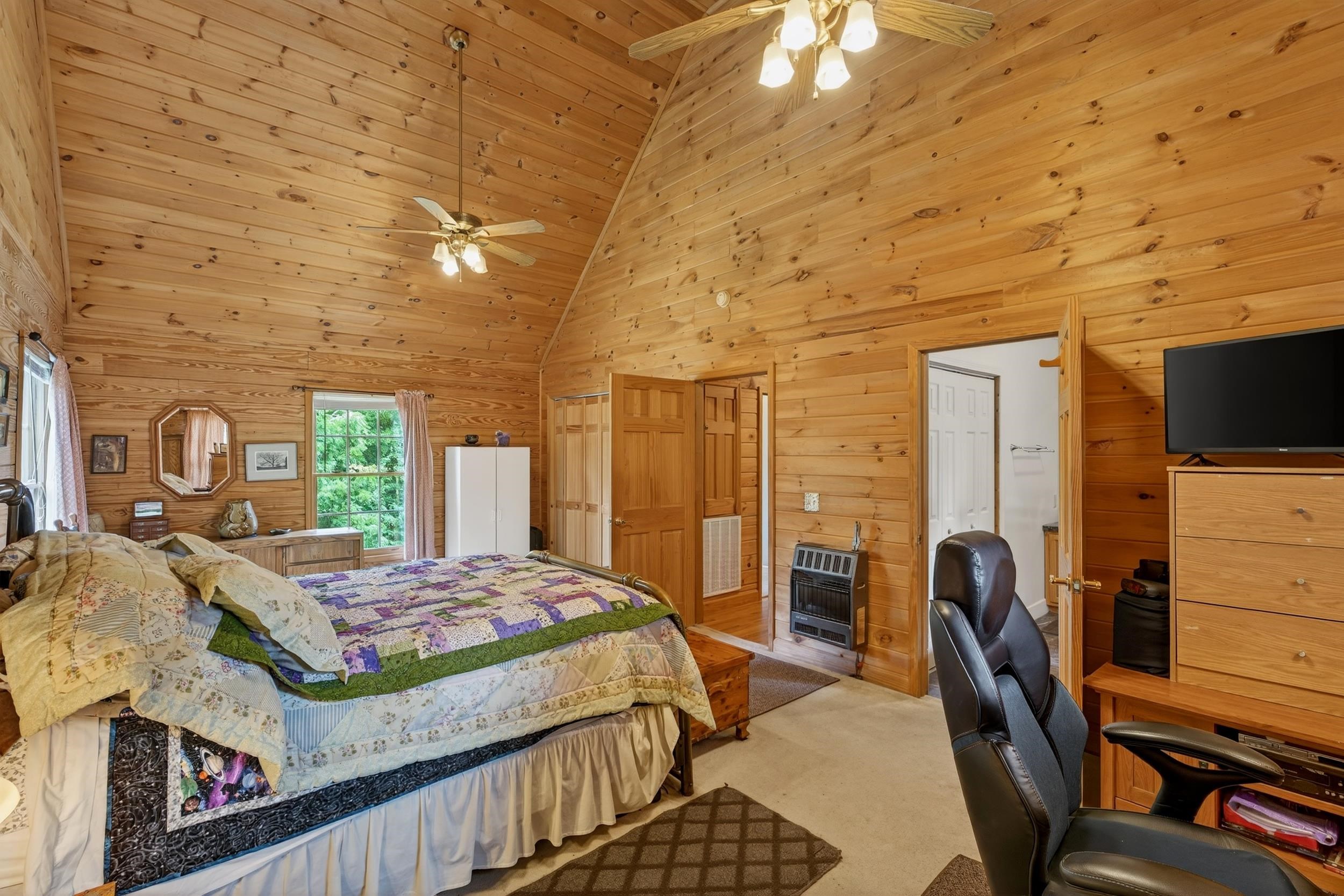 135 Pointe Drive Campobello, SC 29322 - Photo 11 of 44