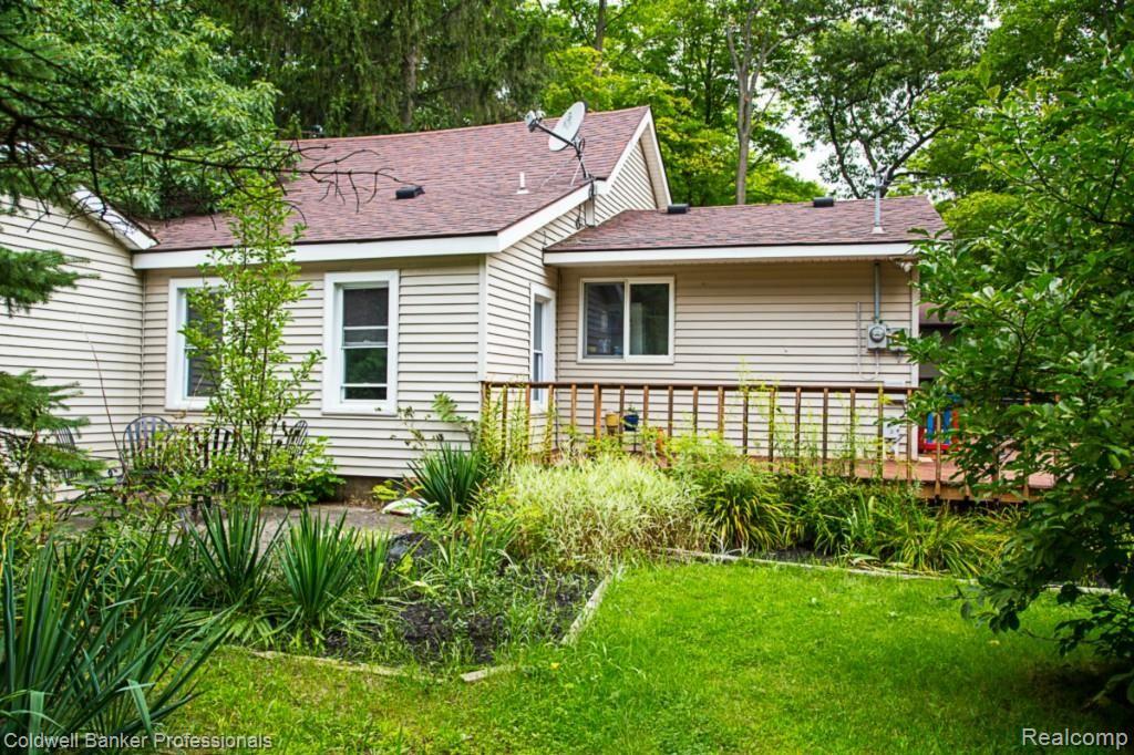 9840 Mcgregor Road Pinckney, MI 48169 - Photo 3 of 29 03.6V7B8455