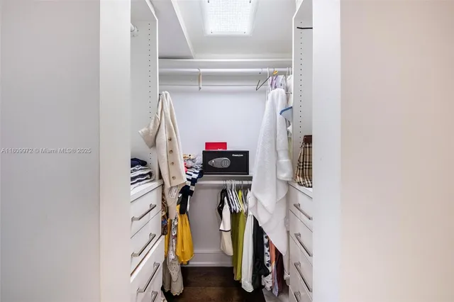 $2,850,000 | 2901 South Bayshore Drive, Unit 17G/H, Miami, FL 33133