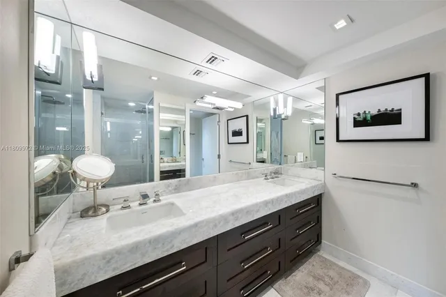 $2,850,000 | 2901 South Bayshore Drive, Unit 17G/H, Miami, FL 33133