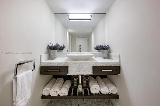 $2,850,000 | 2901 South Bayshore Drive, Unit 17G/H, Miami, FL 33133