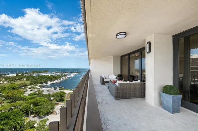 $2,850,000 | 2901 South Bayshore Drive, Unit 17G/H, Miami, FL 33133