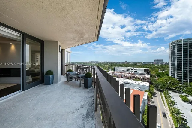 $2,850,000 | 2901 South Bayshore Drive, Unit 17G/H, Miami, FL 33133