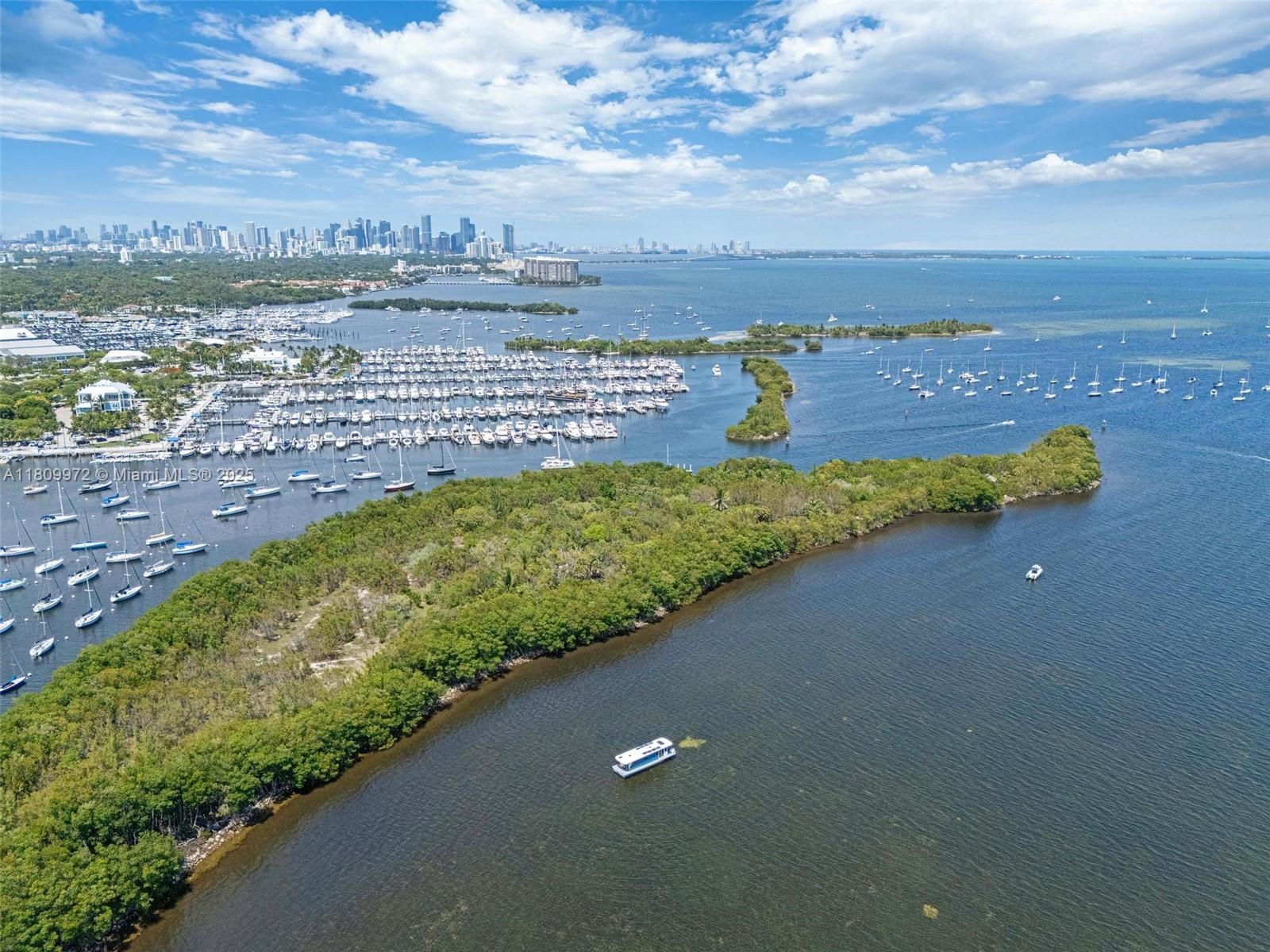 2901 South Bayshore Drive, Unit 17G/H Miami, FL 33133 - Photo 70 of 81 a view of a city