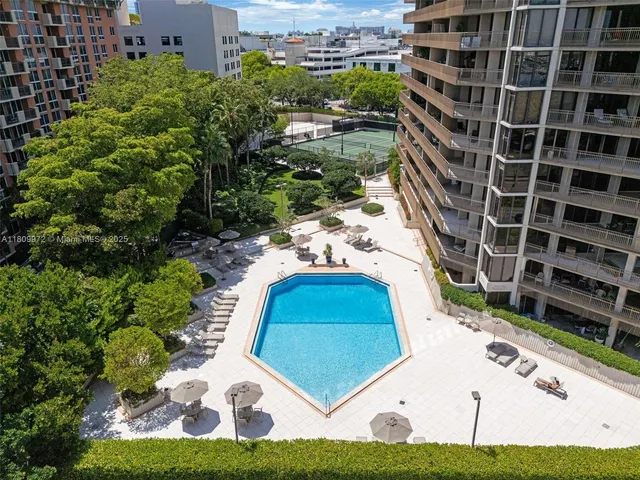 $2,850,000 | 2901 South Bayshore Drive, Unit 17G/H, Miami, FL 33133