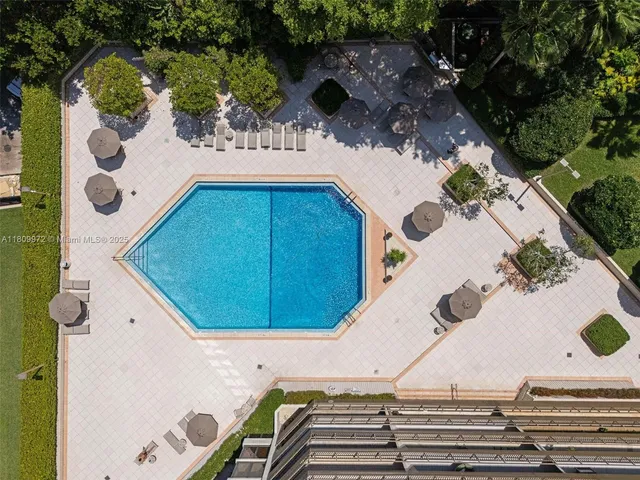 $2,850,000 | 2901 South Bayshore Drive, Unit 17G/H, Miami, FL 33133