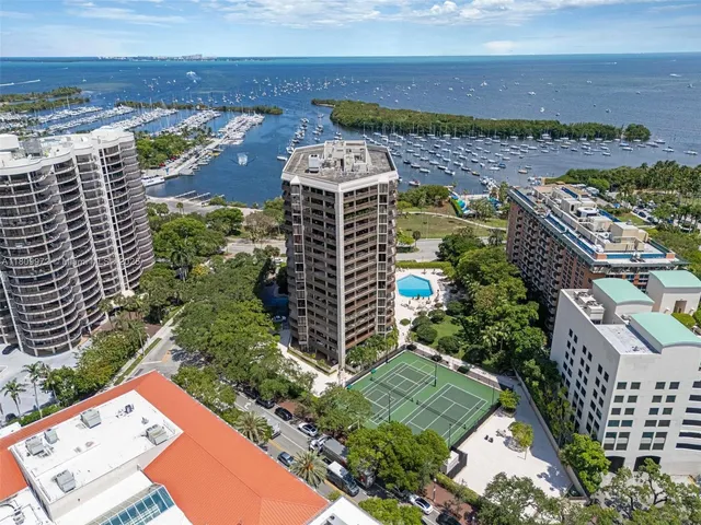 $2,850,000 | 2901 South Bayshore Drive, Unit 17G/H, Miami, FL 33133