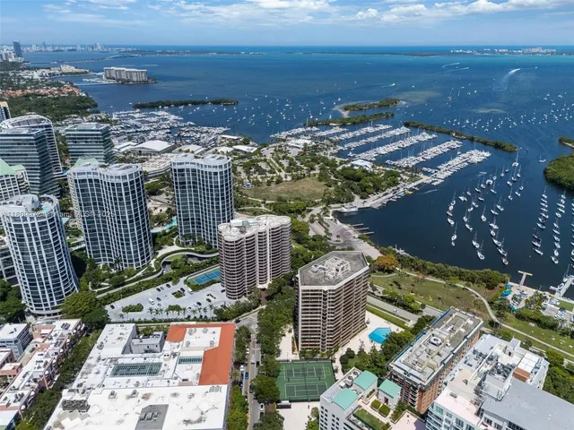 $2,850,000 | 2901 South Bayshore Drive, Unit 17G/H, Miami, FL 33133