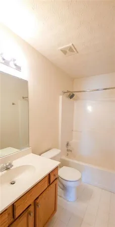 $2,495 | 838 Pond View Court, Sugar Hill, GA 30518