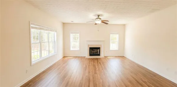 $2,495 | 838 Pond View Court, Sugar Hill, GA 30518