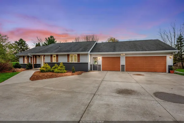 $542,000 | 3415 Fairview Road, Neenah, WI 54956