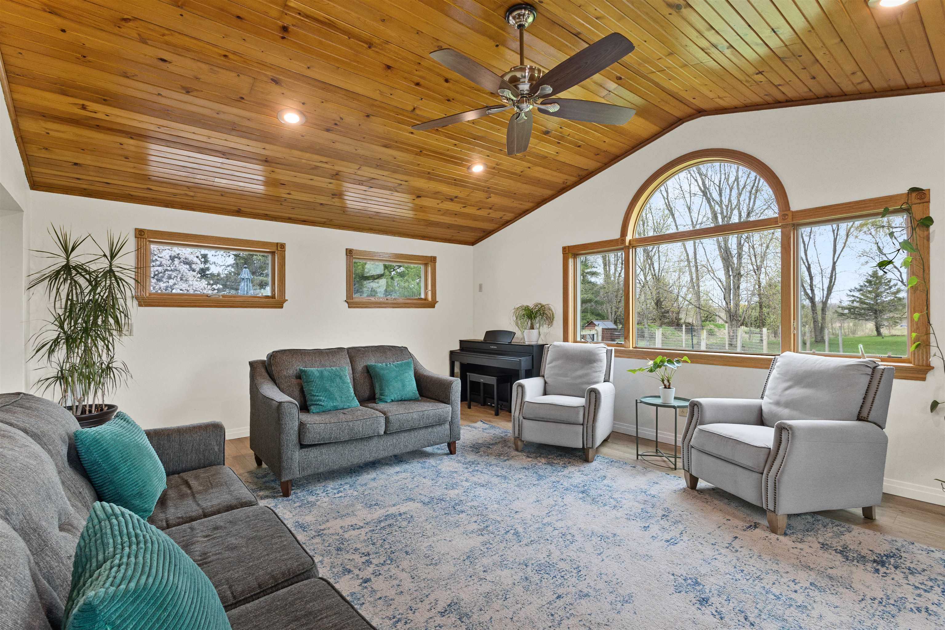 3415 Fairview Road Neenah, WI 54956 - Photo 15 of 64
