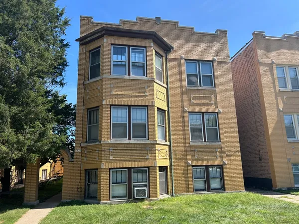 $749,000 | 1931 Scoville Avenue, Berwyn, IL 60402