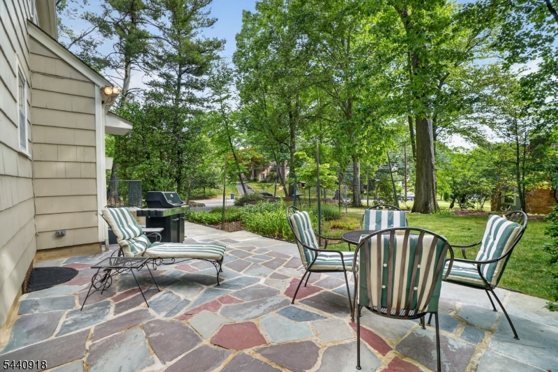 905 Charlotte Road Plainfield, NJ 07060 - Photo 26 of 44