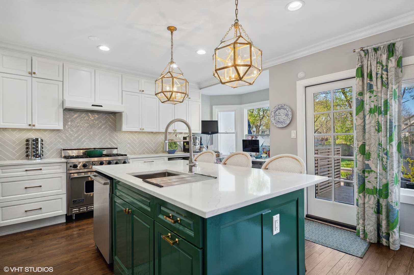 1501 Tower Road Winnetka, IL 60093 - Photo 7 of 23 Gallery Image 7